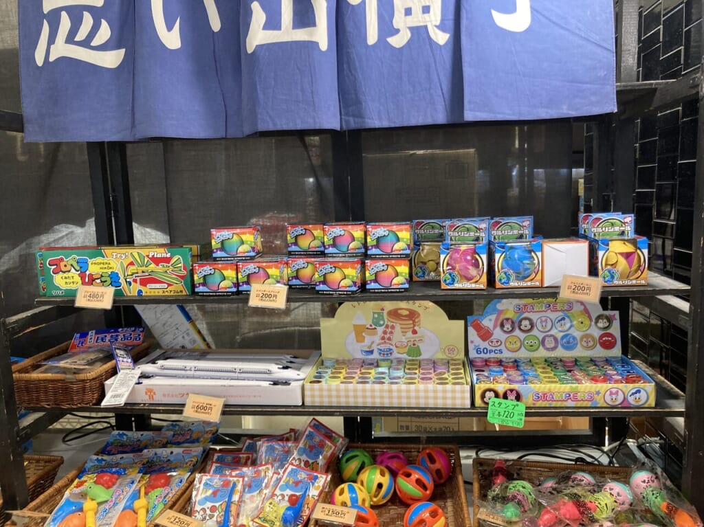 思い出横丁の駄菓子